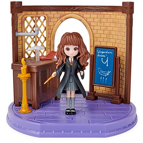 Set Aula de Encantamientos con muñeca Hermione – Harry Potter